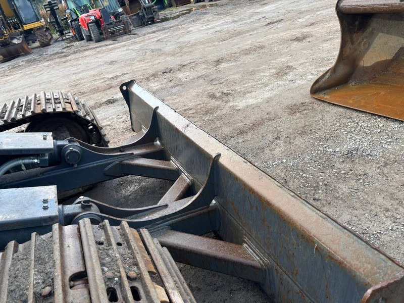 Kāpurķēžu ekskavators SOLD !! Kobelco SK 140 SRLC-7: foto 12 Kāpurķēžu ekskavators SOLD !! Kobelco SK 140 SRLC-7: foto 12