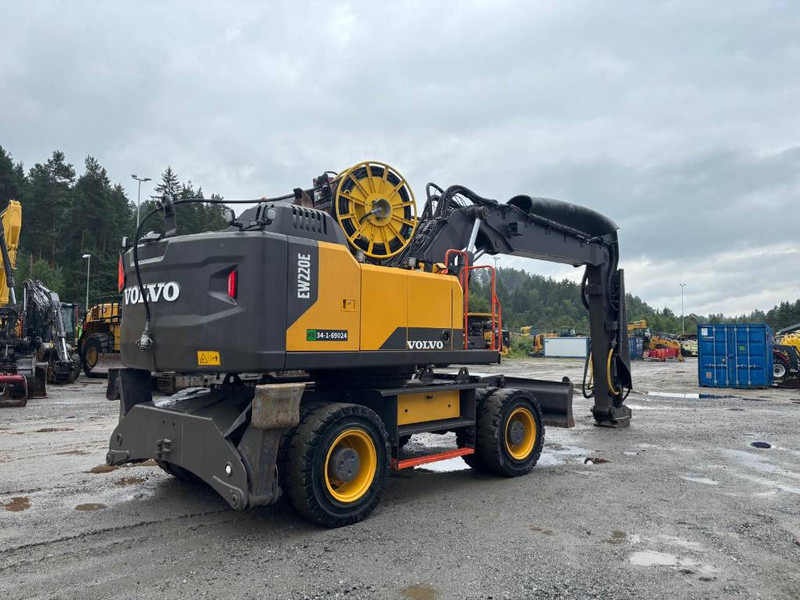 Volvo EW 220 E TUNNEL - Kāpurķēžu ekskavators: foto 3 Volvo EW 220 E TUNNEL - Kāpurķēžu ekskavators: foto 3