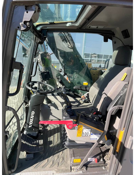 Riteņu ekskavators Volvo EWR 150 E: foto 19