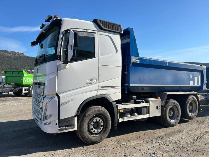Volvo FH 540 6x4 + Maur trippelkjerre - Kravas automašīna pašizgāzējs: foto 2 Volvo FH 540 6x4 + Maur trippelkjerre - Kravas automašīna pašizgāzējs: foto 2