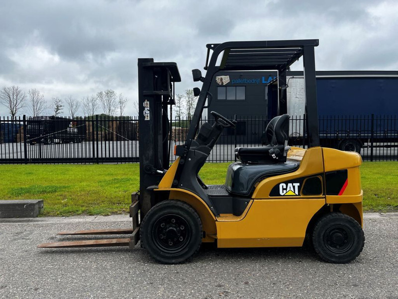 Caterpillar DP25NT - Dīzeļiekrāvējs: foto 2 Caterpillar DP25NT - Dīzeļiekrāvējs: foto 2