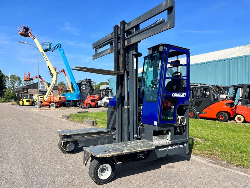 Combilift C4000 4 WAY FORKLIFT - Četru pušu autokrāvējs: foto 1 Combilift C4000 4 WAY FORKLIFT - Četru pušu autokrāvējs: foto 1