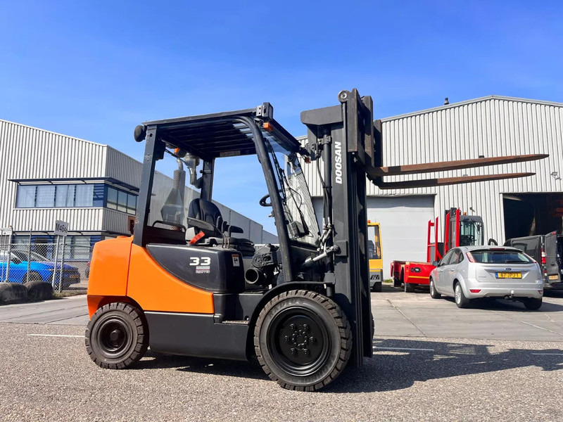 Dīzeļiekrāvējs Doosan D33S- 7: foto 5
