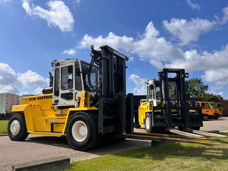 Svetruck 15-120  15TONS - Dīzeļiekrāvējs: foto 3 Svetruck 15-120  15TONS - Dīzeļiekrāvējs: foto 3