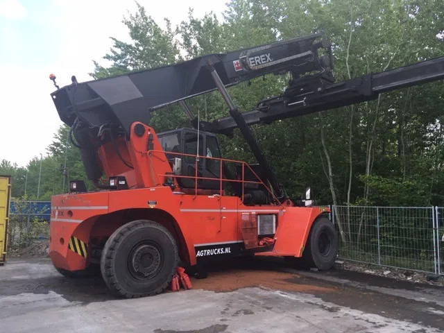 Terex Fantuzzi CS45KM FOR PARTS - Sānu konteineru krāvējs: foto 1 Terex Fantuzzi CS45KM FOR PARTS - Sānu konteineru krāvējs: foto 1