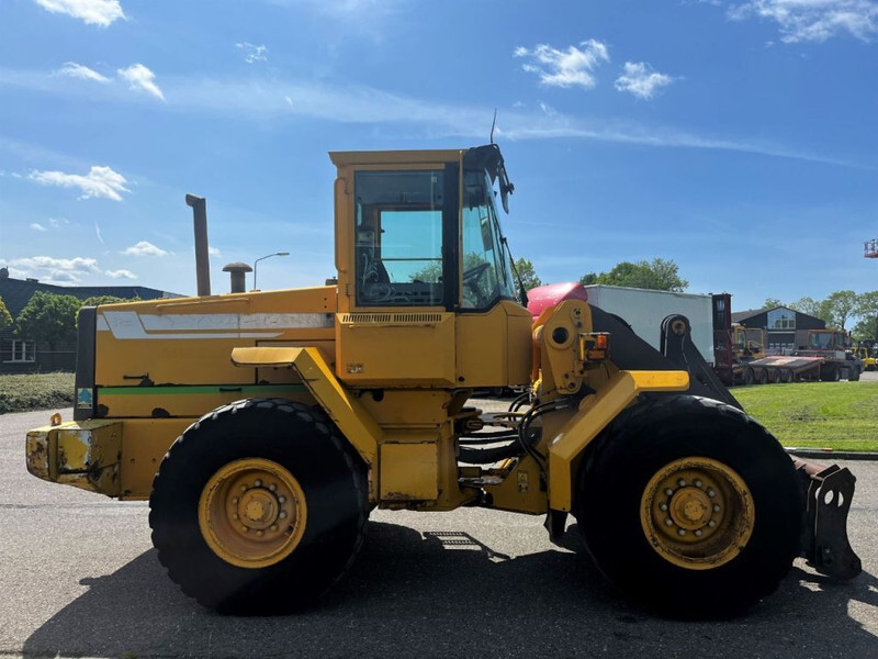 Volvo L70C - Riteņu iekrāvējs: foto 1 Volvo L70C - Riteņu iekrāvējs: foto 1