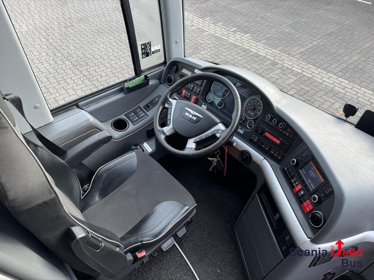 MAN Lion's Coach R08 13.8m 100 Years Edition - Starppilsētu autobuss: foto 2 MAN Lion's Coach R08 13.8m 100 Years Edition - Starppilsētu autobuss: foto 2