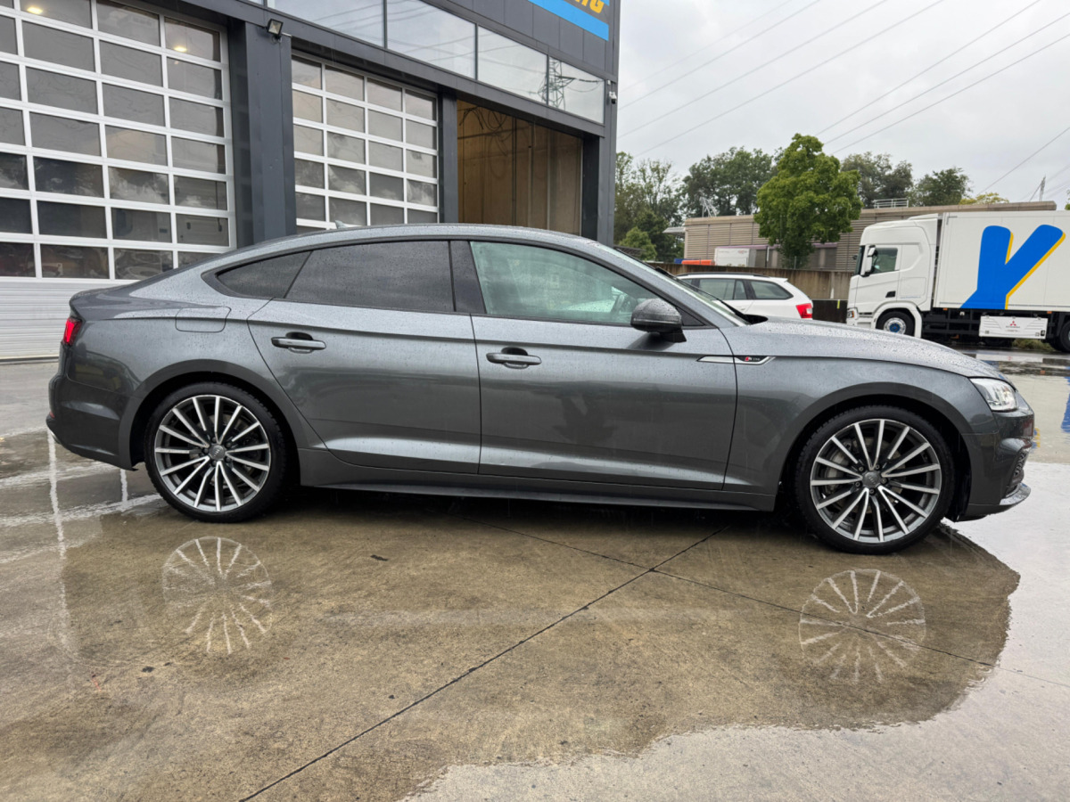 AUDI A5 2.0TFSI QUATTRO S-Line - Vieglā automašīna: foto 4 AUDI A5 2.0TFSI QUATTRO S-Line - Vieglā automašīna: foto 4