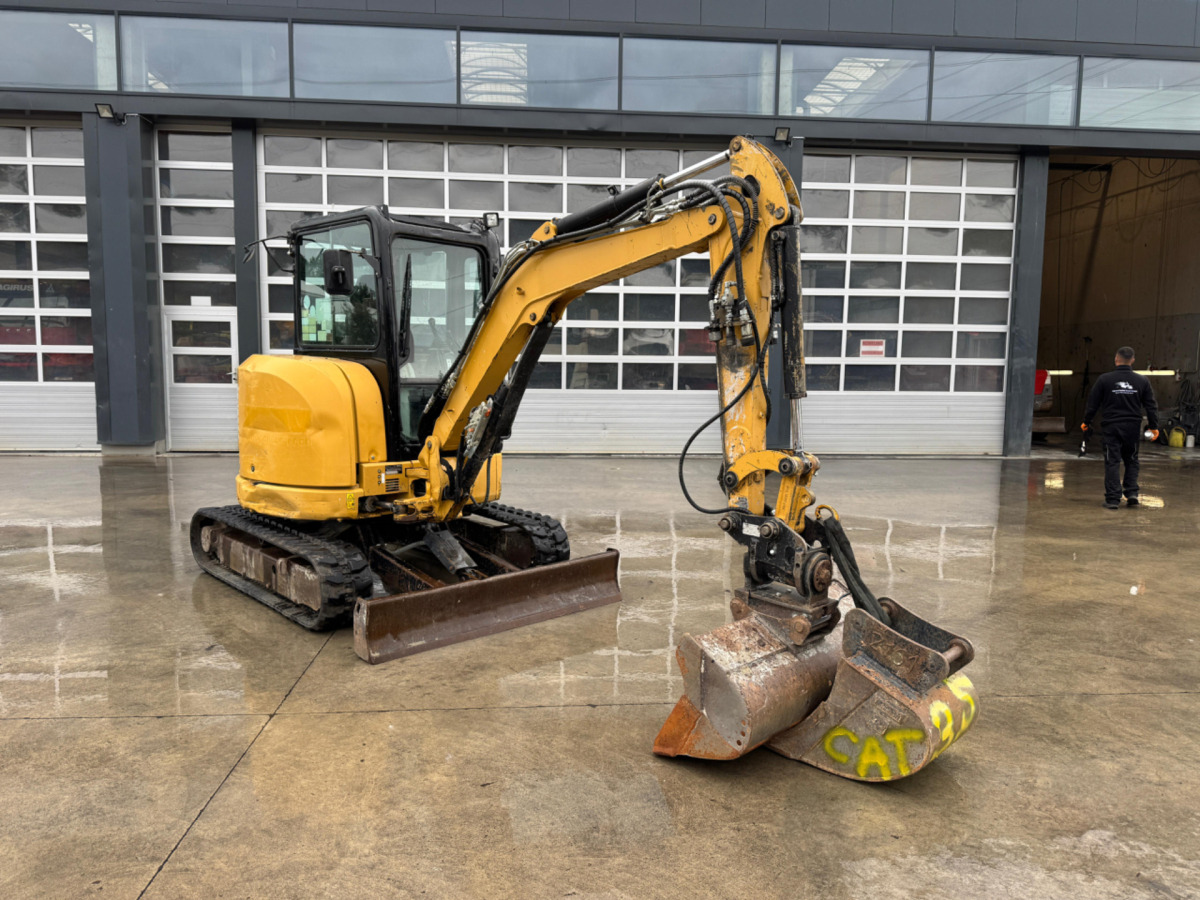 CATERPILLAR 303.5 E Powertilt - Kāpurķēžu ekskavators: foto 2 CATERPILLAR 303.5 E Powertilt - Kāpurķēžu ekskavators: foto 2