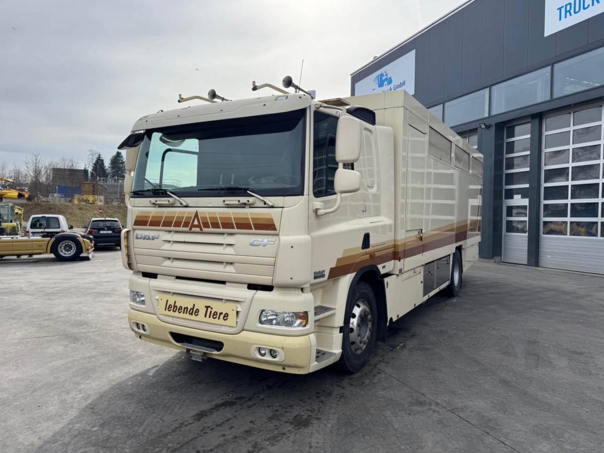 DAF CF410 4x2 - Kravas automašīna dzīvnieku pārvadāšanai: foto 1 DAF CF410 4x2 - Kravas automašīna dzīvnieku pārvadāšanai: foto 1