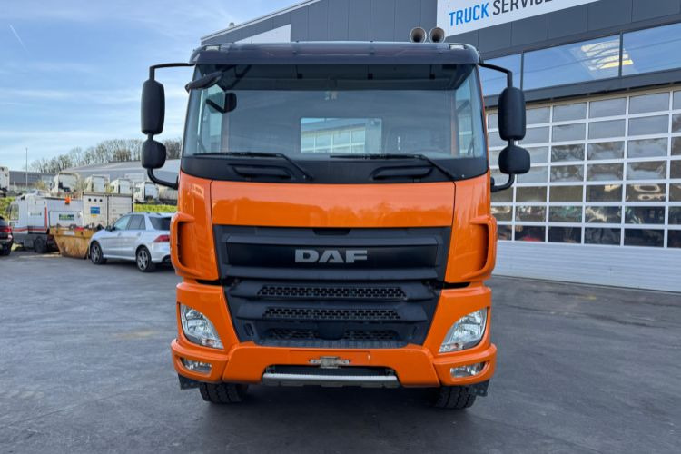 DAF CF440 8x4 Fahrgestell - Šasija kravas automašīna: foto 2 DAF CF440 8x4 Fahrgestell - Šasija kravas automašīna: foto 2