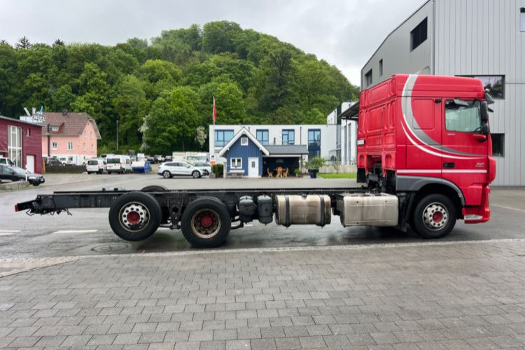 DAF XF460 6x2 - Šasija kravas automašīna: foto 3 DAF XF460 6x2 - Šasija kravas automašīna: foto 3