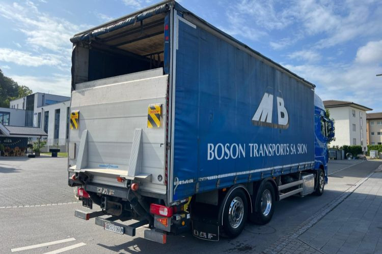 DAF XF510 6x2 - Kravas automašīna ar tentu: foto 5 DAF XF510 6x2 - Kravas automašīna ar tentu: foto 5