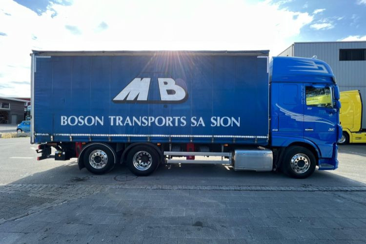 DAF XF510 6x2 - Kravas automašīna ar tentu: foto 4 DAF XF510 6x2 - Kravas automašīna ar tentu: foto 4