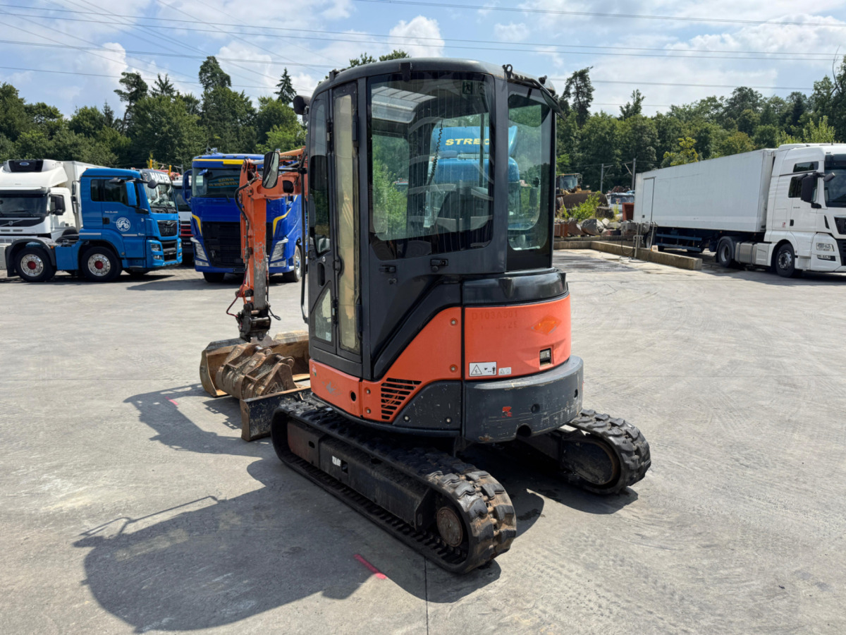 HITACHI Zaxis 30U-2 CSR - Kāpurķēžu ekskavators: foto 5 HITACHI Zaxis 30U-2 CSR - Kāpurķēžu ekskavators: foto 5