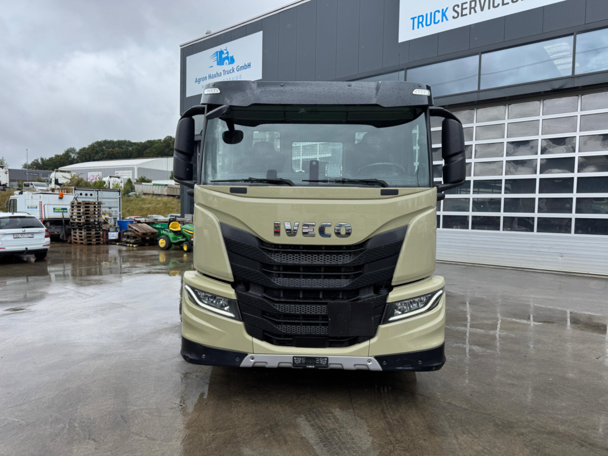 IVECO S Way 420 4x2 Trösch - Būvgružu konteineru vedējs: foto 2 IVECO S Way 420 4x2 Trösch - Būvgružu konteineru vedējs: foto 2