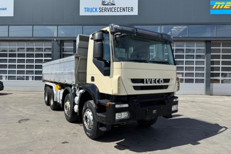 Iveco Trakker 450 8x4 - Kravas automašīna pašizgāzējs: foto 4 Iveco Trakker 450 8x4 - Kravas automašīna pašizgāzējs: foto 4