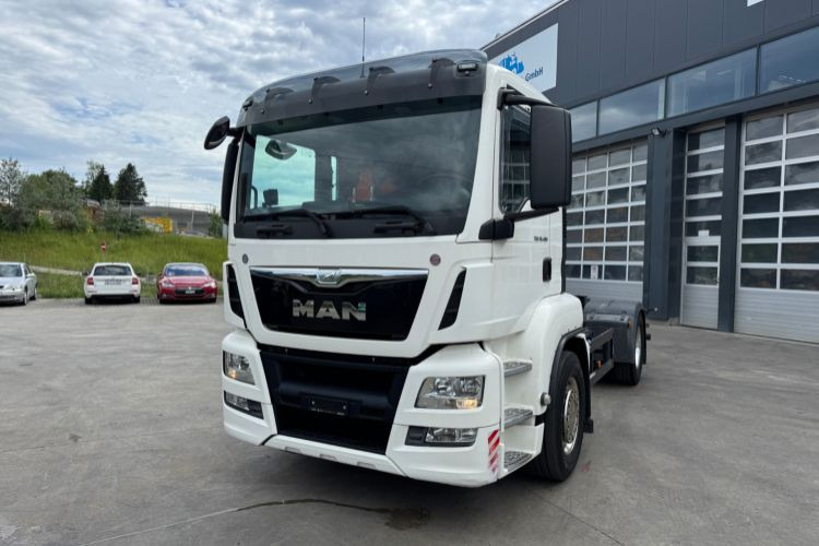MAN TGS 18.480 - Šasija kravas automašīna: foto 1 MAN TGS 18.480 - Šasija kravas automašīna: foto 1