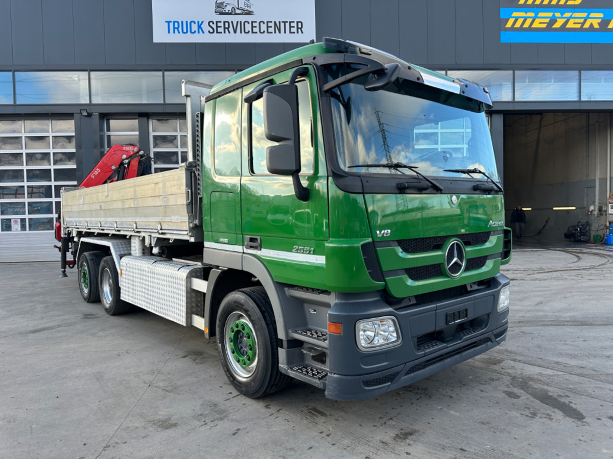 MERCEDES 2551 V8 6x2 Fassi 185-5 Bj.2020 - Kravas automašīna pašizgāzējs, Kravas auto ar manipulatoru: foto 3 MERCEDES 2551 V8 6x2 Fassi 185-5 Bj.2020 - Kravas automašīna pašizgāzējs, Kravas auto ar manipulatoru: foto 3