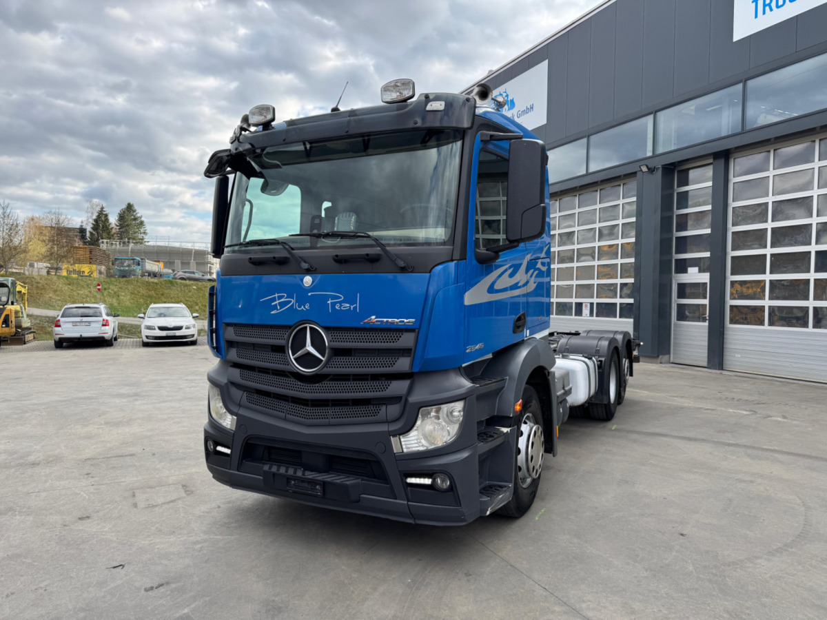MERCEDES Actros 2545 6x2 - Šasija kravas automašīna: foto 1 MERCEDES Actros 2545 6x2 - Šasija kravas automašīna: foto 1