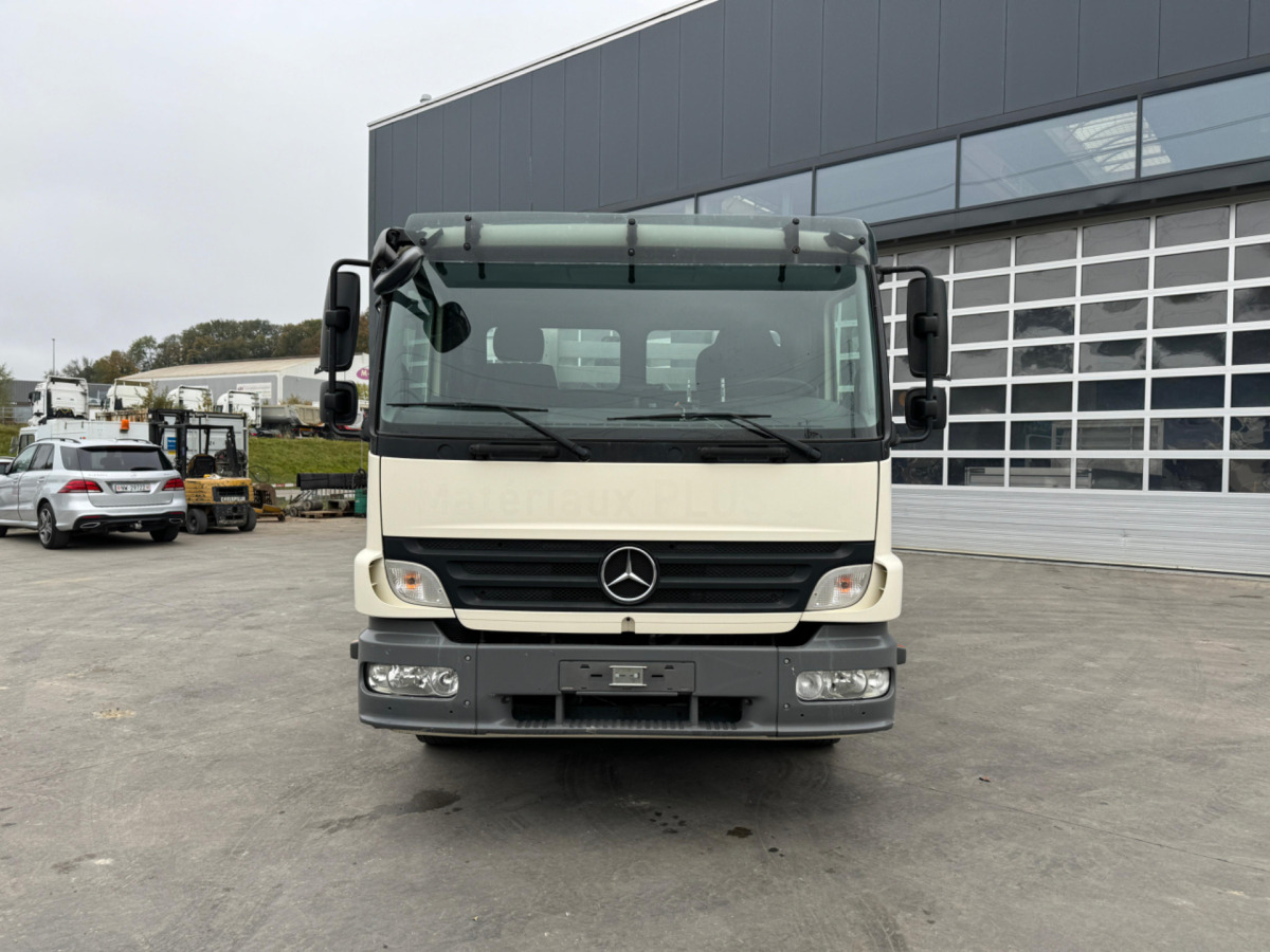 MERCEDES Atego 1329 4x2 Hiab 088-2 - Kravas automašīna pašizgāzējs, Kravas auto ar manipulatoru: foto 3 MERCEDES Atego 1329 4x2 Hiab 088-2 - Kravas automašīna pašizgāzējs, Kravas auto ar manipulatoru: foto 3