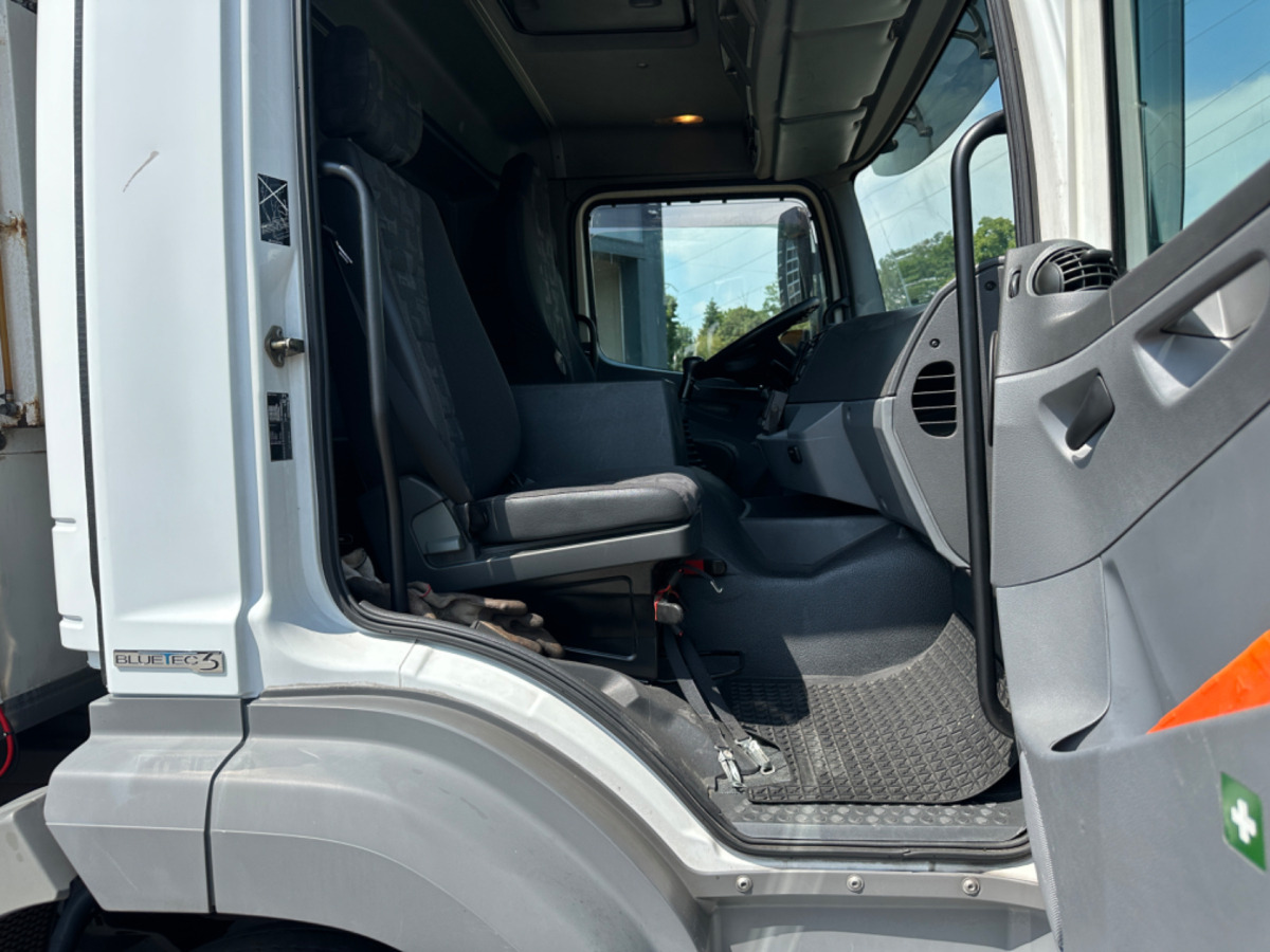 MERCEDES Axor 1833 4x2 Carrier Supra 850 Tiefkühler - Kravas automašīna refrižerators: foto 5 MERCEDES Axor 1833 4x2 Carrier Supra 850 Tiefkühler - Kravas automašīna refrižerators: foto 5