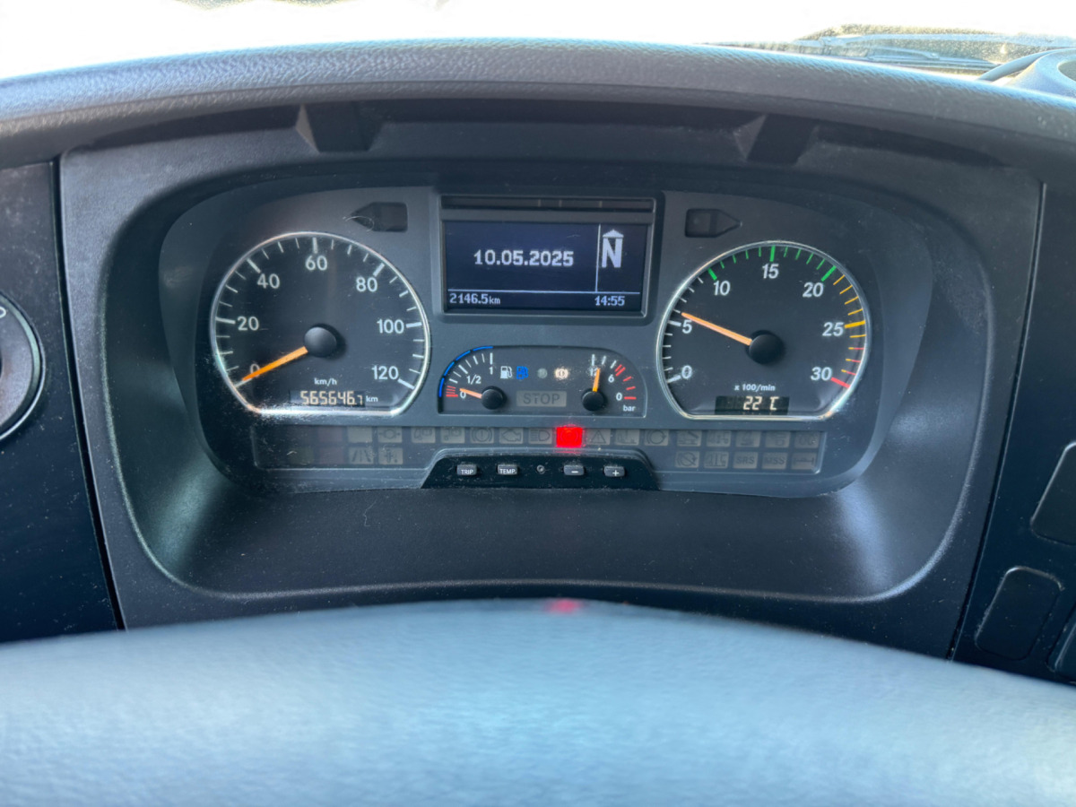 Kravas automašīna ar tentu MERCEDES Axor 1833 4x2: foto 15