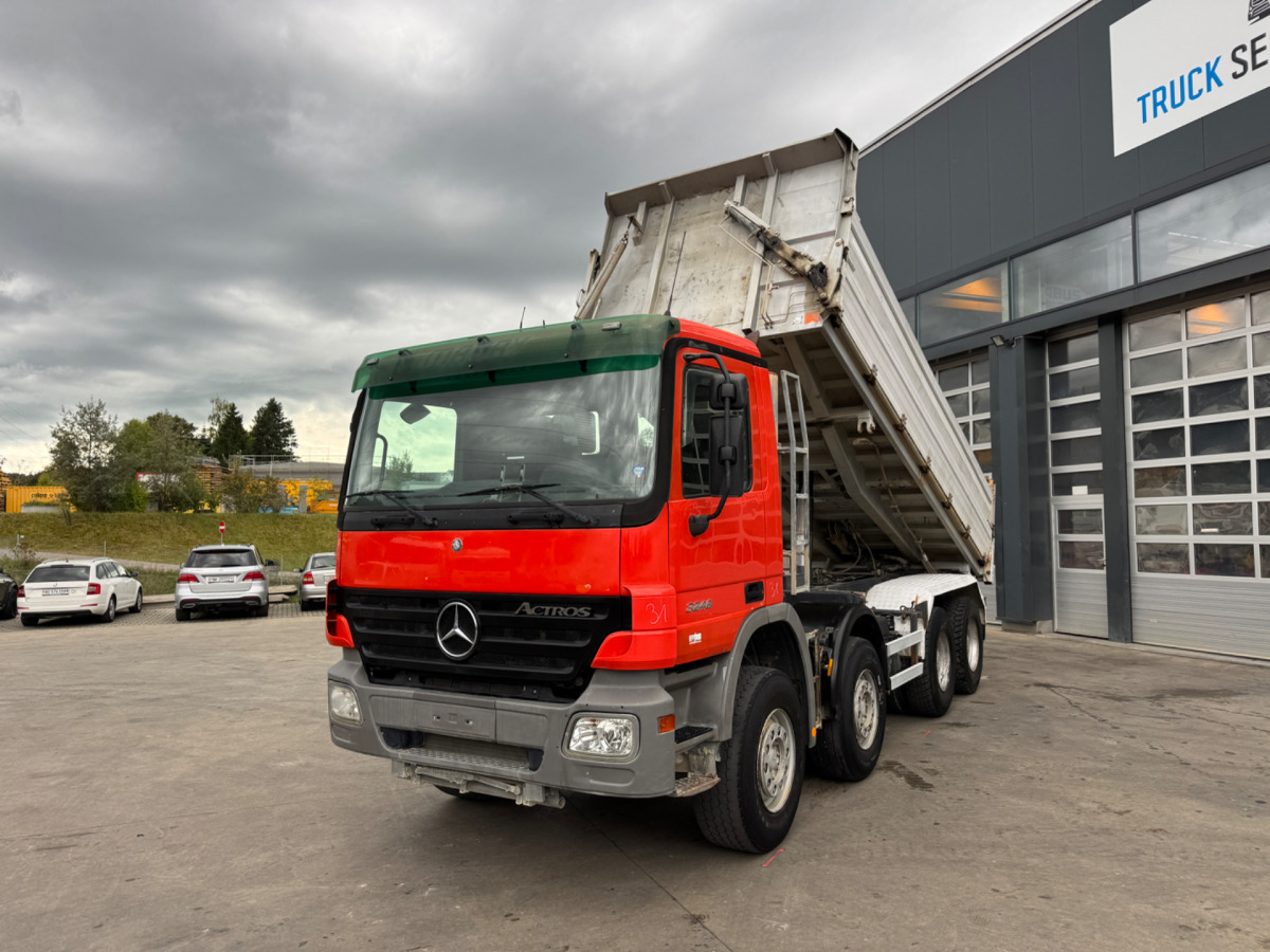 MERCEDES BENZ ACTROS 3246 C3390 - Kravas automašīna pašizgāzējs: foto 1 MERCEDES BENZ ACTROS 3246 C3390 - Kravas automašīna pašizgāzējs: foto 1