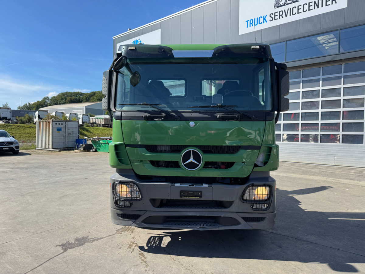 MERCEDES BENZ ACTROS 4448 - Pacēlājs ar āķi: foto 2 MERCEDES BENZ ACTROS 4448 - Pacēlājs ar āķi: foto 2