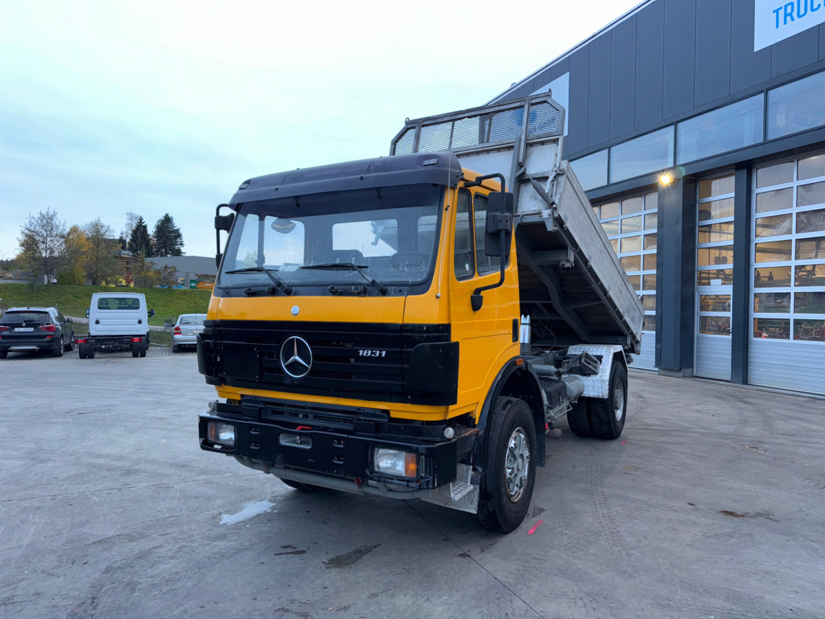 MERCEDES SK 1831 4x2 5m3 Kipper - Kravas automašīna pašizgāzējs: foto 1 MERCEDES SK 1831 4x2 5m3 Kipper - Kravas automašīna pašizgāzējs: foto 1
