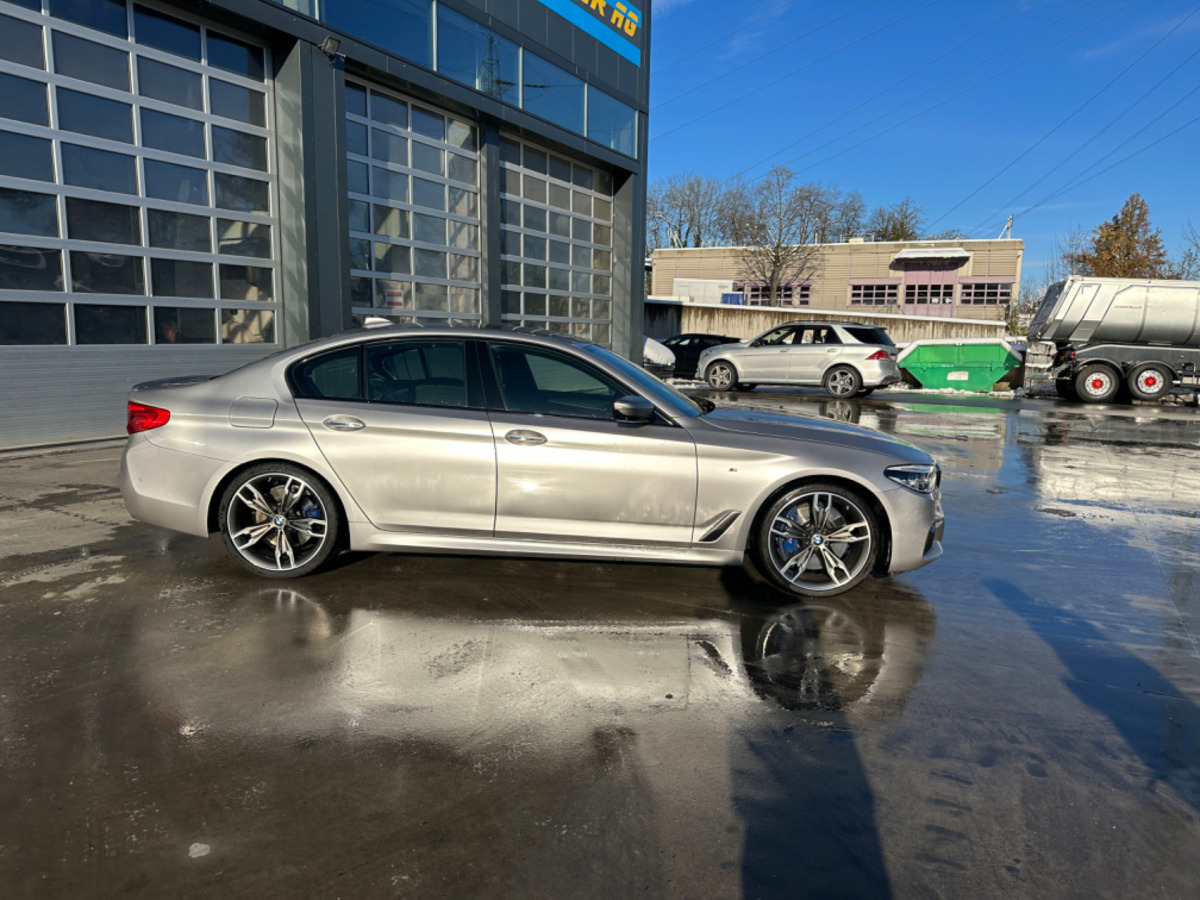 Marke BMW M550D xDrive - Sedans: foto 4 Marke BMW M550D xDrive - Sedans: foto 4