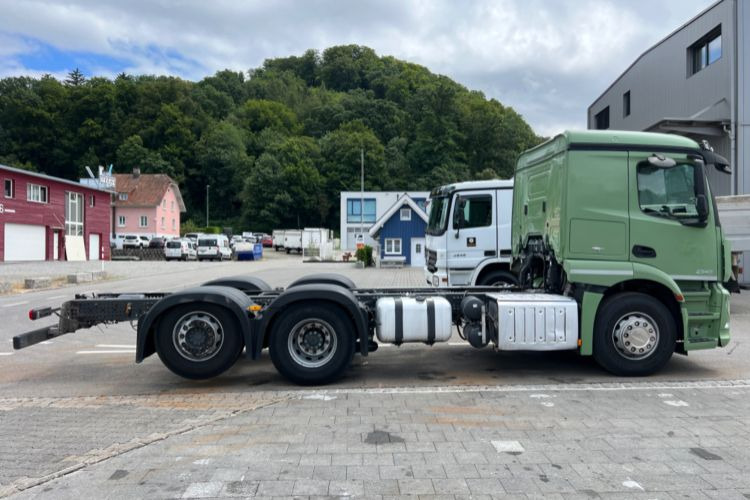 Šasija kravas automašīna Mercedes-Benz Actros 2543 6x2: foto 10