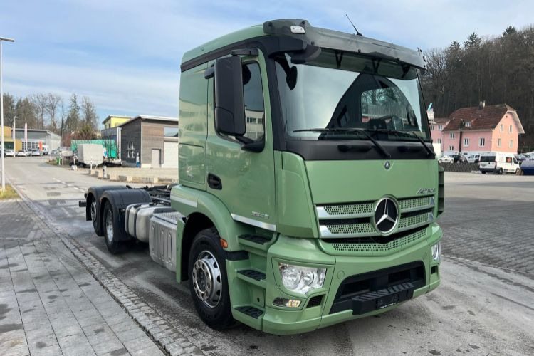 Mercedes-Benz Actros 2543 6x2 - Šasija kravas automašīna: foto 4 Mercedes-Benz Actros 2543 6x2 - Šasija kravas automašīna: foto 4