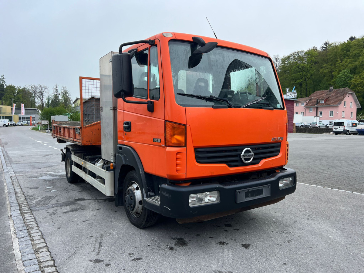 NISSAN Atleon 80.19 4x2 Hooklift - Pacēlājs ar āķi: foto 4 NISSAN Atleon 80.19 4x2 Hooklift - Pacēlājs ar āķi: foto 4