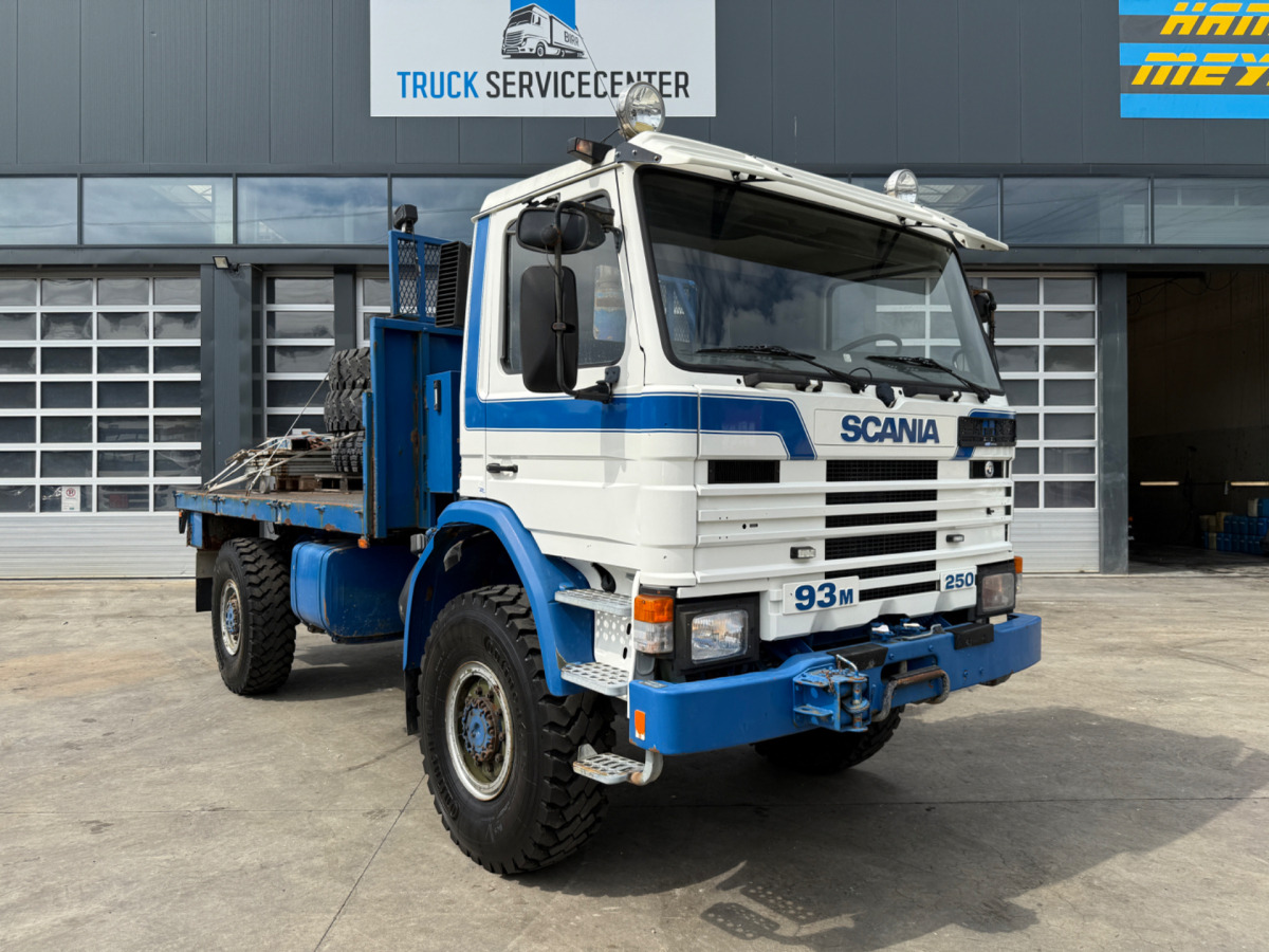 SCANIA 93M 250 4x4 - Bortu kravas automašīna/ Platforma: foto 3 SCANIA 93M 250 4x4 - Bortu kravas automašīna/ Platforma: foto 3