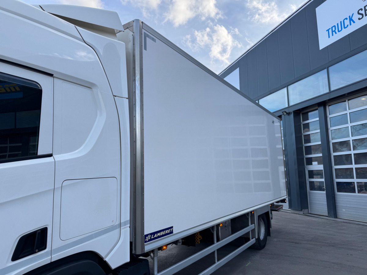Kravas automašīna ar slēgto virsbūvi SCANIA R450 4x2 Isotherm: foto 9