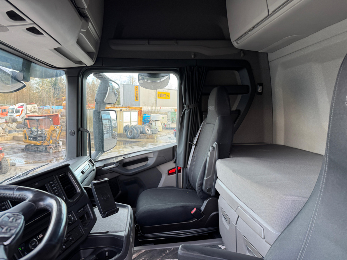 Kravas automašīna ar slēgto virsbūvi SCANIA R450 4x2 Isotherm: foto 13