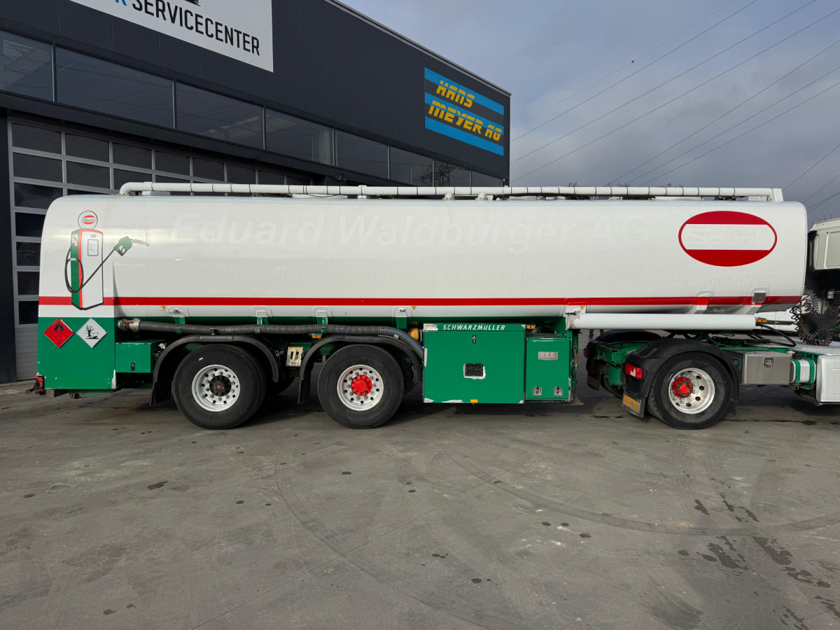 SCHWARZMÜLLER Tank 32'770L 3 Kammern - Puspiekabe cisterna: foto 3 SCHWARZMÜLLER Tank 32'770L 3 Kammern - Puspiekabe cisterna: foto 3