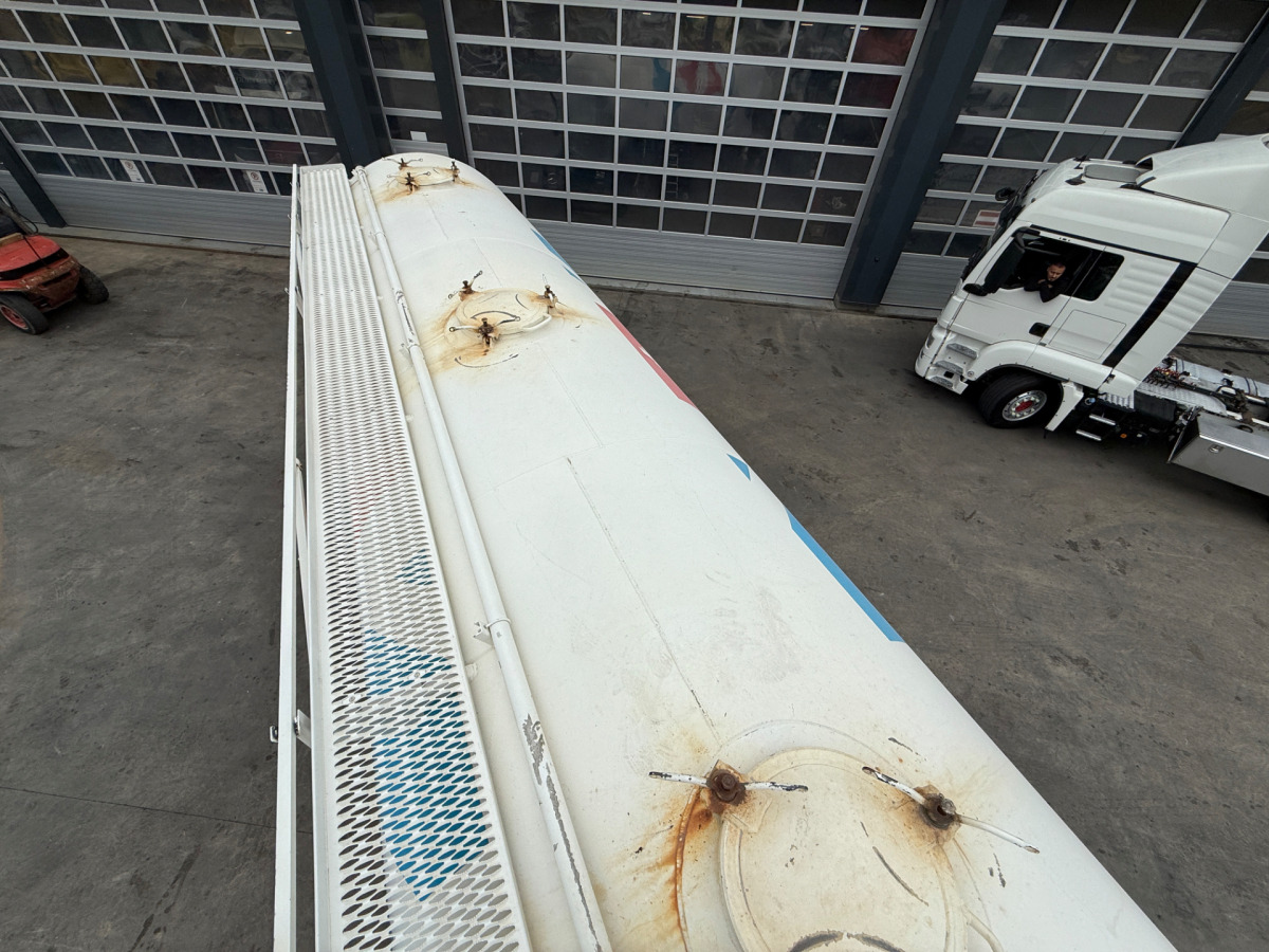 Silosa puspiekabe SPITZER 34m3: foto 11