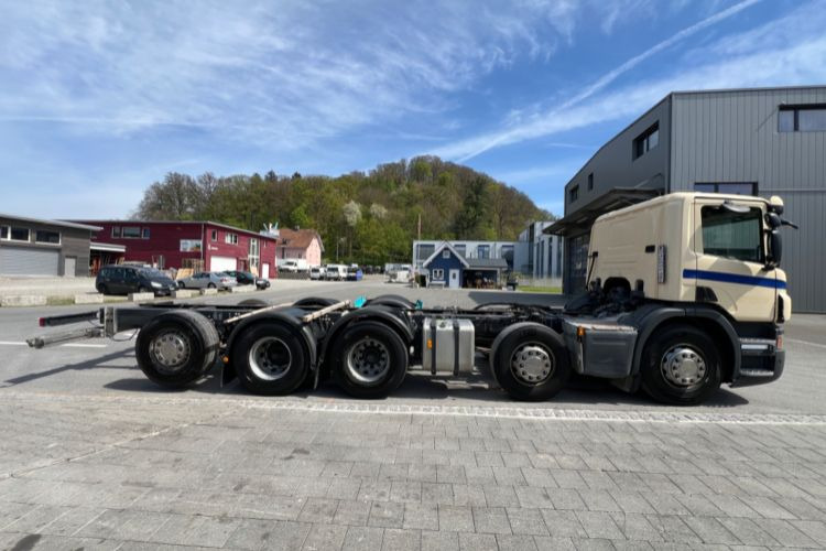 Scania P450 10x4 - Šasija kravas automašīna: foto 4 Scania P450 10x4 - Šasija kravas automašīna: foto 4