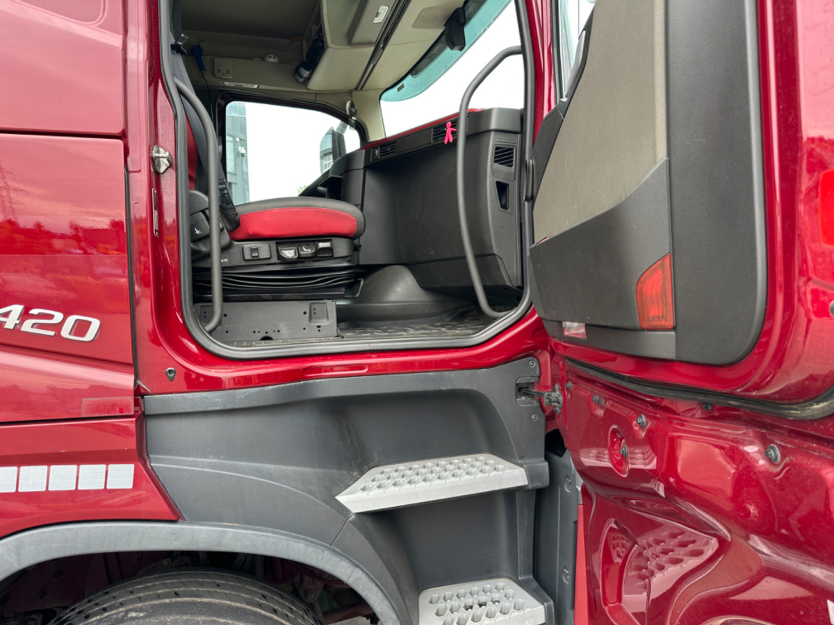 VOLVO FH-420 4x2 LBW - Kravas automašīna ar tentu: foto 5 VOLVO FH-420 4x2 LBW - Kravas automašīna ar tentu: foto 5