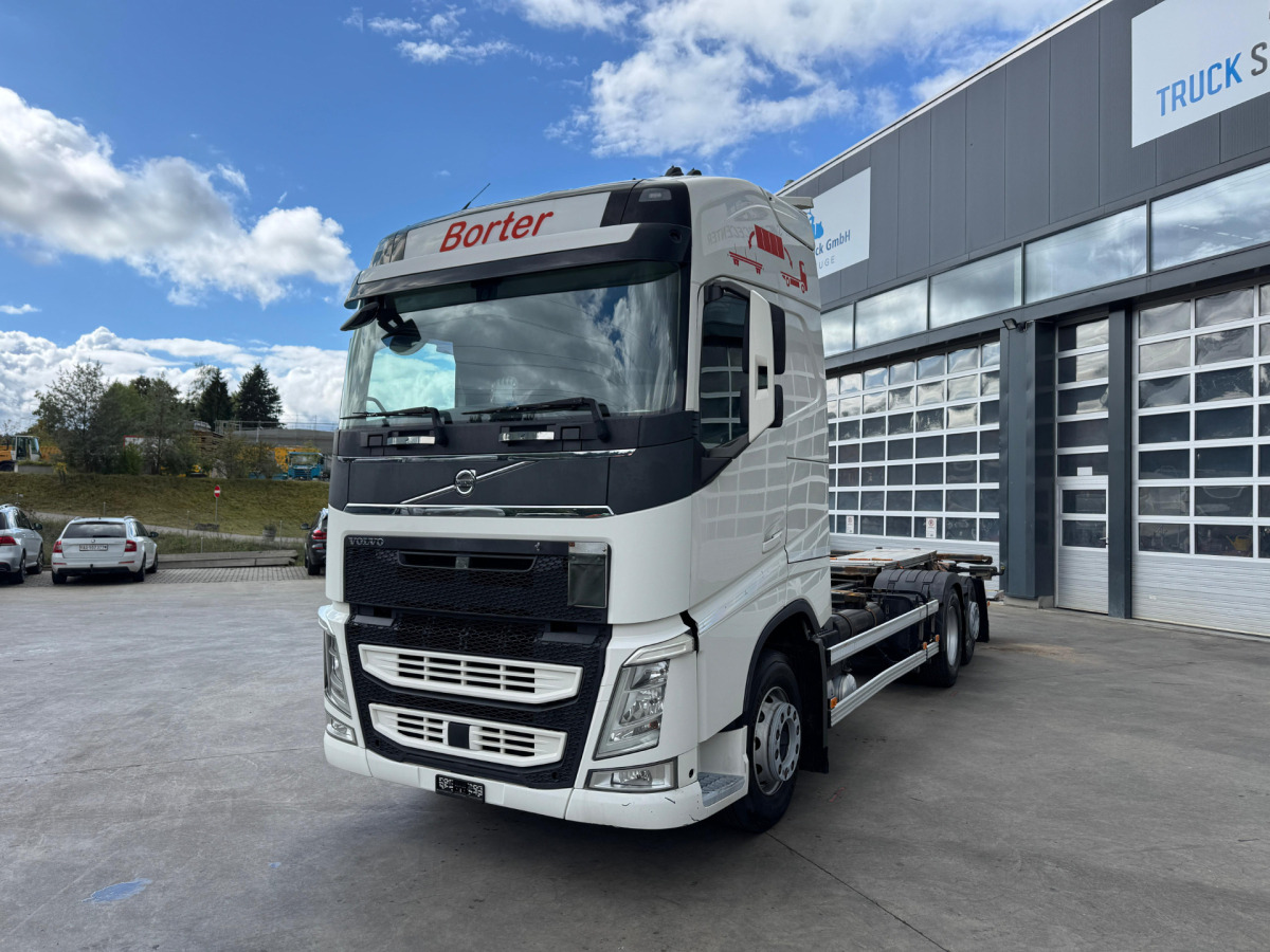 VOLVO FH-460 6x2 LBW - Konteineru vedējs/ Kravas automašīna ar noņemamā virsbūve: foto 1 VOLVO FH-460 6x2 LBW - Konteineru vedējs/ Kravas automašīna ar noņemamā virsbūve: foto 1