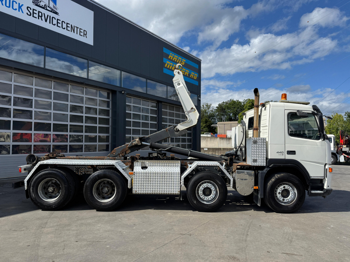 VOLVO FM-440 8x4 Hiab 25T AHK - Pacēlājs ar āķi: foto 4 VOLVO FM-440 8x4 Hiab 25T AHK - Pacēlājs ar āķi: foto 4