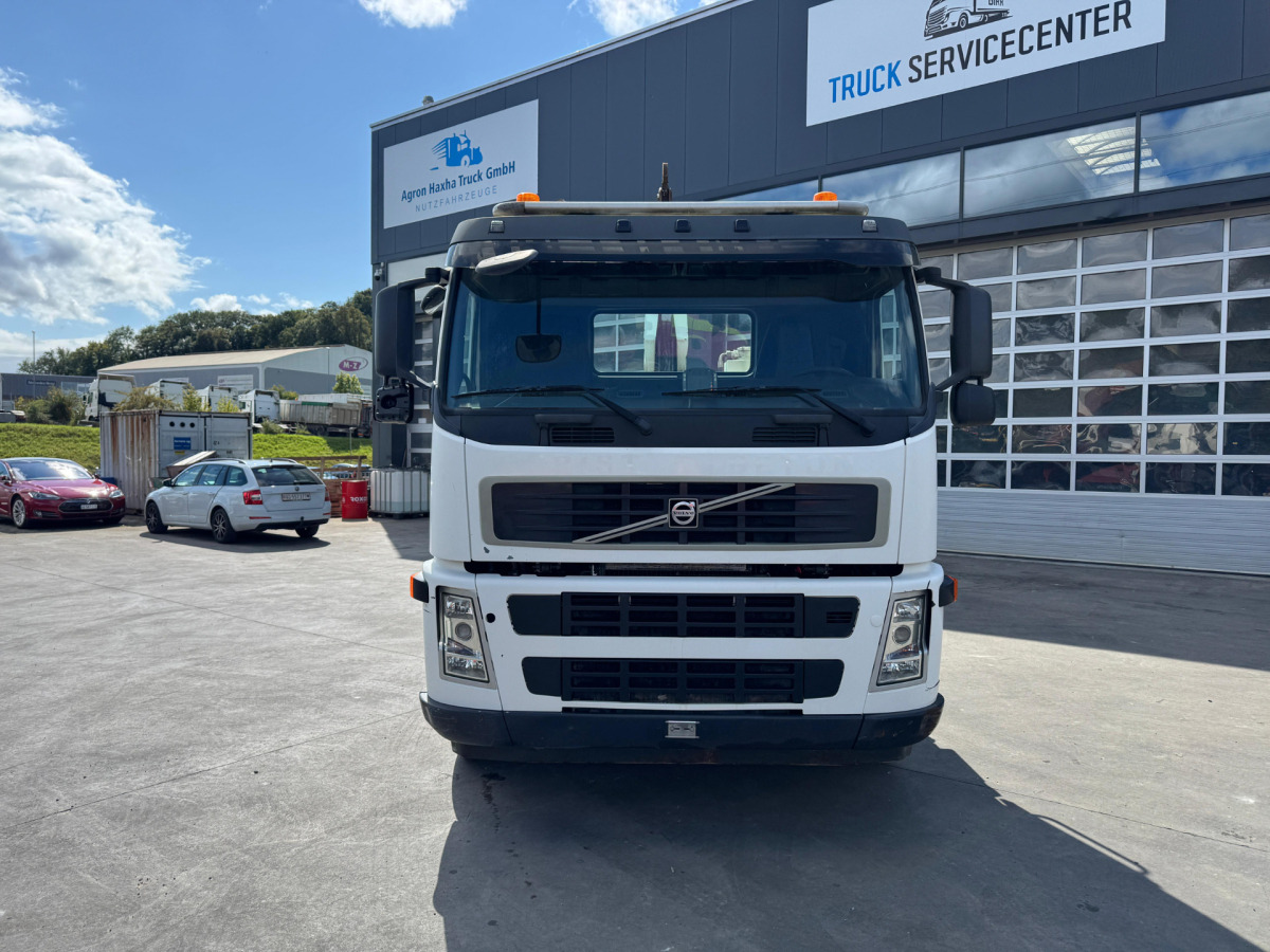 VOLVO FM-440 8x4 Hiab 25T AHK - Pacēlājs ar āķi: foto 2 VOLVO FM-440 8x4 Hiab 25T AHK - Pacēlājs ar āķi: foto 2