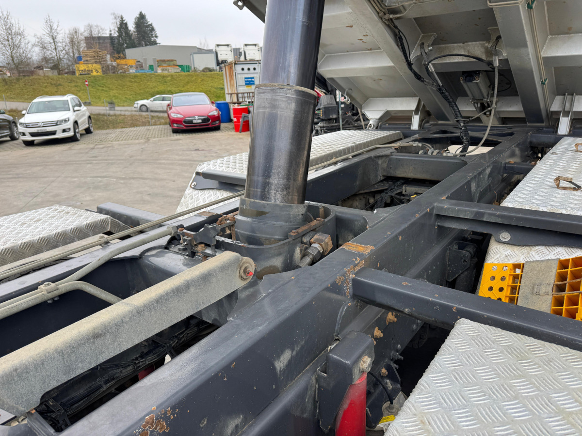 Kravas automašīna pašizgāzējs VOLVO FMX-540 10x4 Moser 2S: foto 12 Kravas automašīna pašizgāzējs VOLVO FMX-540 10x4 Moser 2S: foto 12