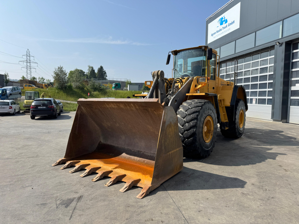 VOLVO L150E - Riteņu iekrāvējs: foto 1 VOLVO L150E - Riteņu iekrāvējs: foto 1