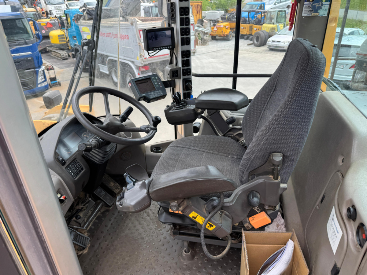VOLVO L180G līzingu VOLVO L180G: foto 12