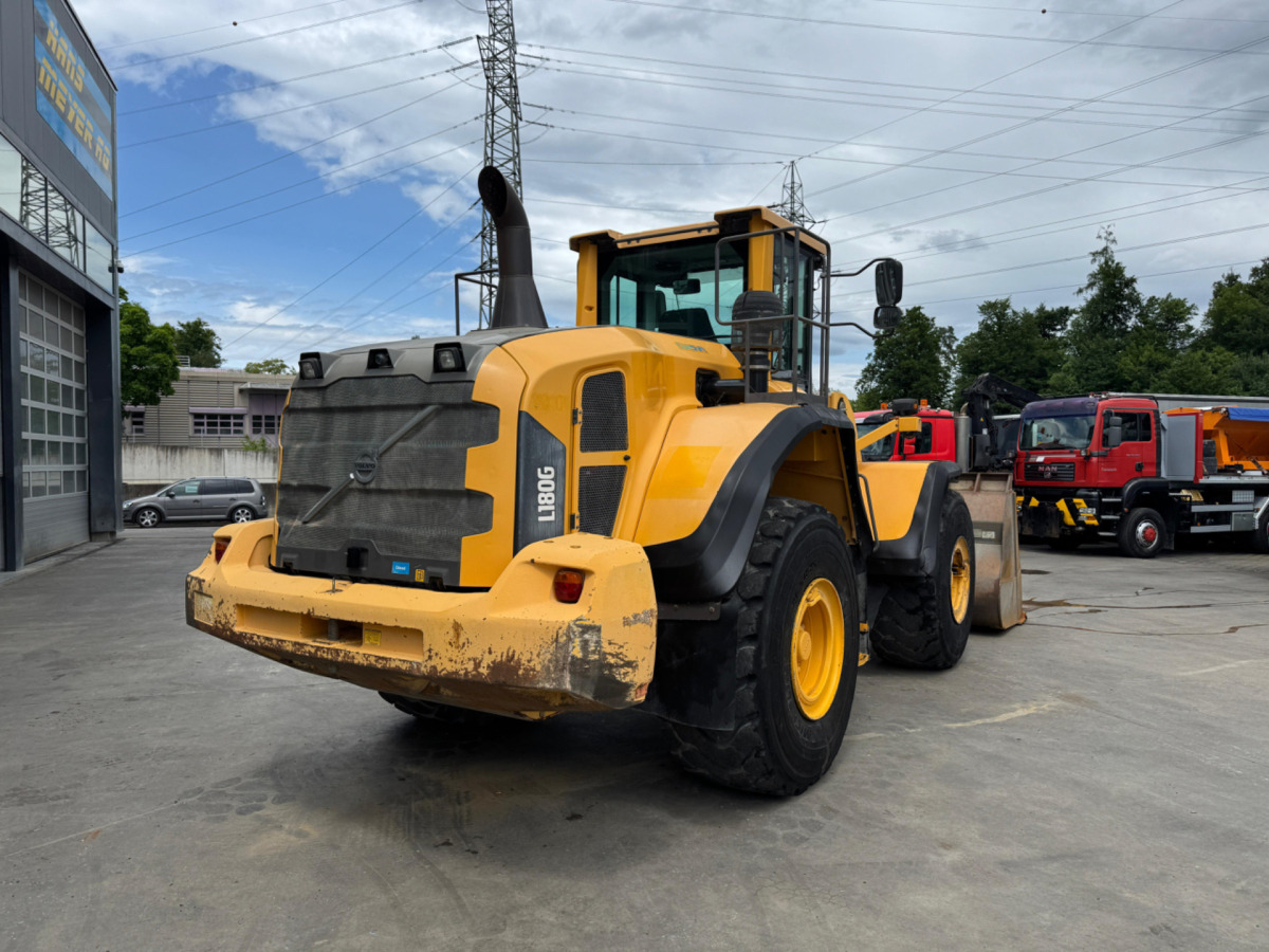 VOLVO L180G - Riteņu iekrāvējs: foto 4 VOLVO L180G - Riteņu iekrāvējs: foto 4