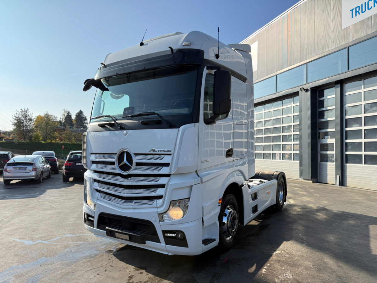 MERCEDES Actros 1846 4x2 Hydraulik - Vilcējs: foto 1 MERCEDES Actros 1846 4x2 Hydraulik - Vilcējs: foto 1