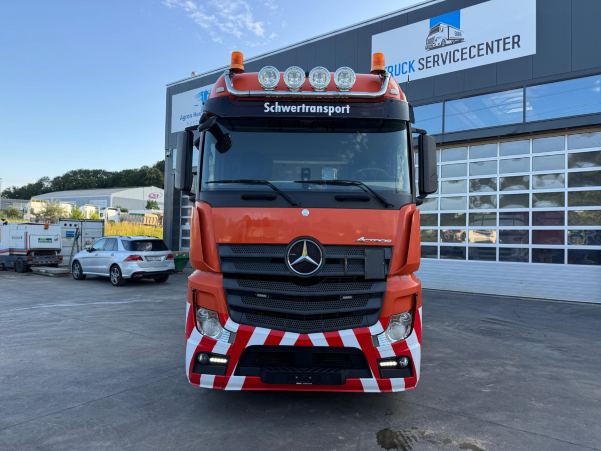 MERCEDES Actros 3358 6x4 120T - Vilcējs: foto 2 MERCEDES Actros 3358 6x4 120T - Vilcējs: foto 2
